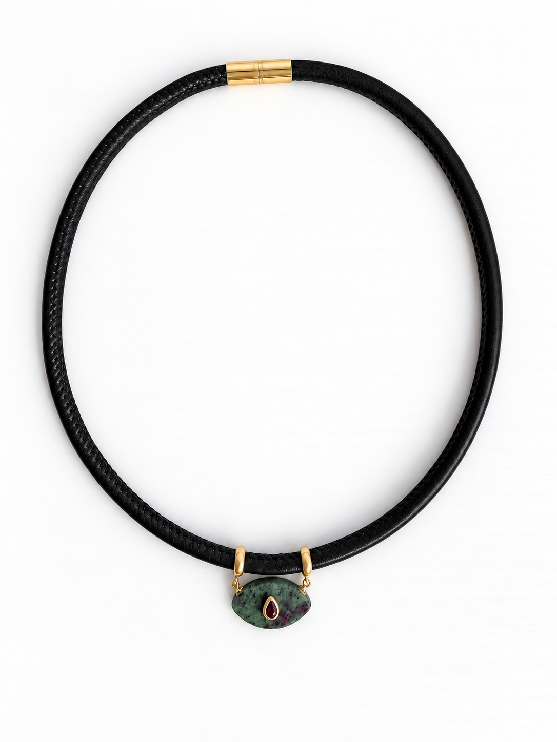 Eye Catching Necklace